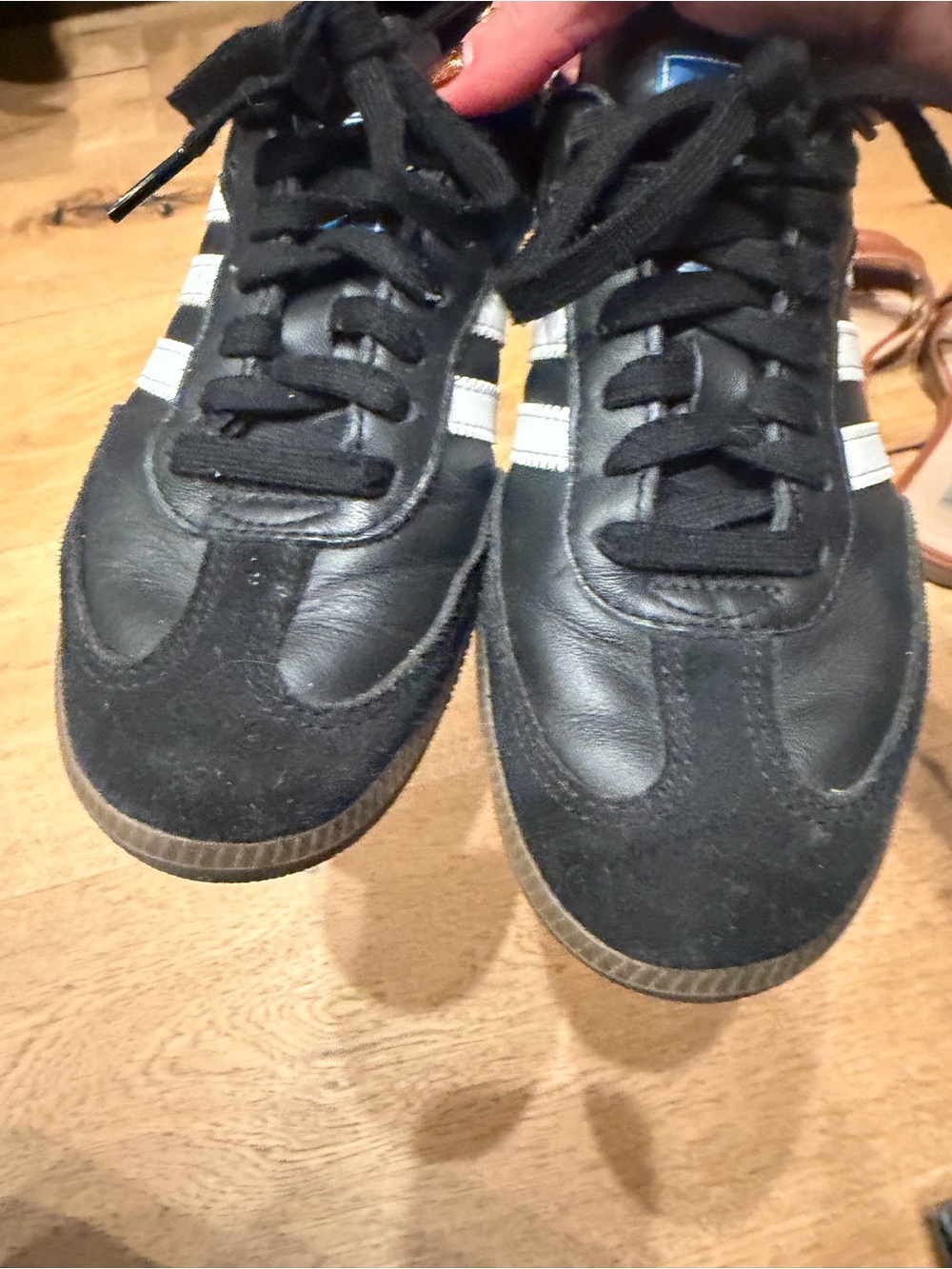 adidas sambas Sneakers with White Stripes - Picture 4 of 6